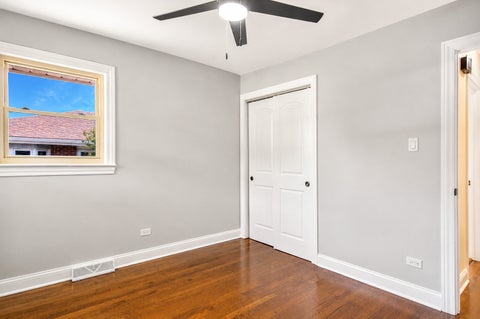 Tiny photo for 8818 S 55th Court, Oak Lawn, IL 60453 (MLS # 12669610)