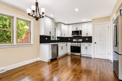 Tiny photo for 8818 S 55th Court, Oak Lawn, IL 60453 (MLS # 12669610)