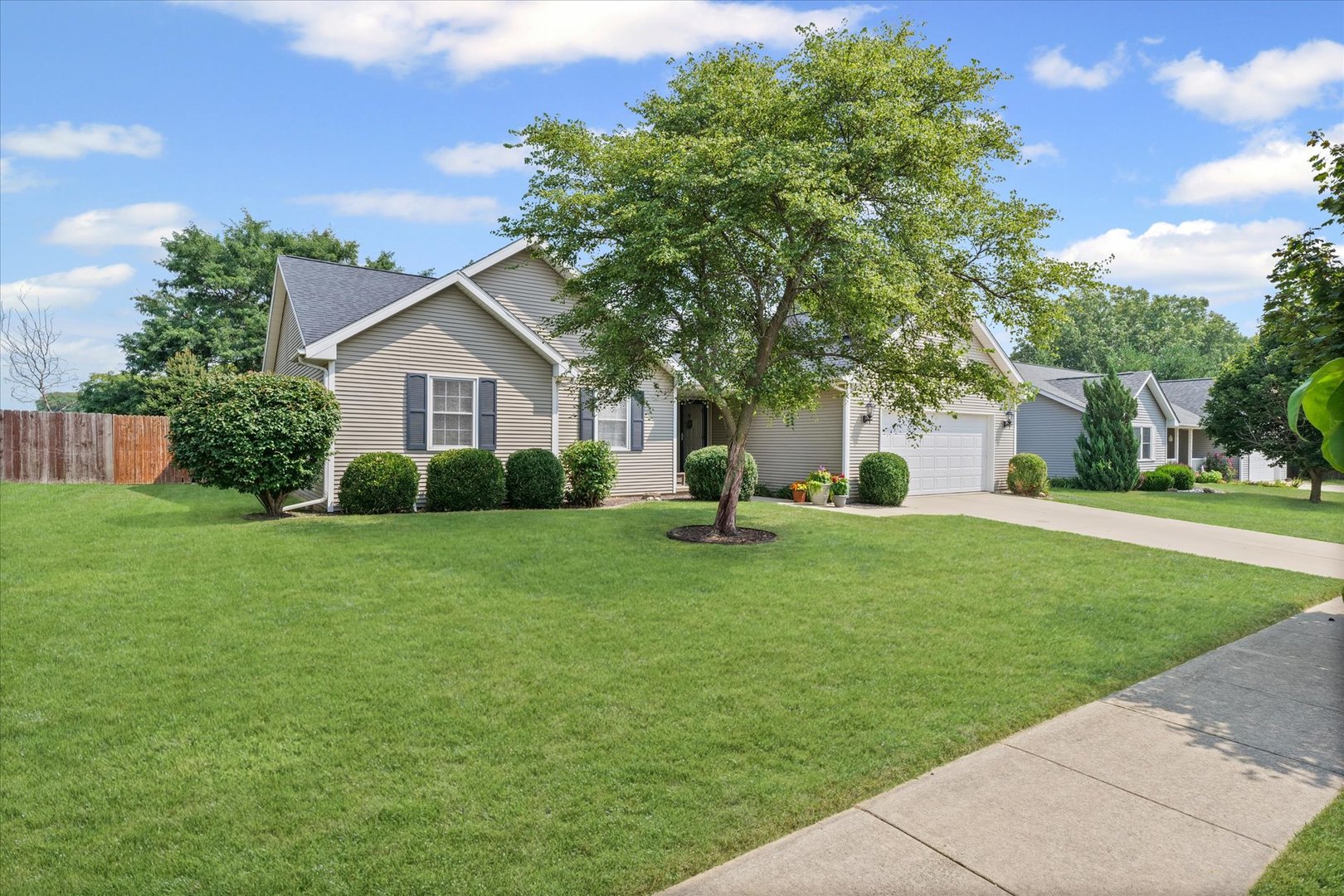 1204 Edgeview Drive