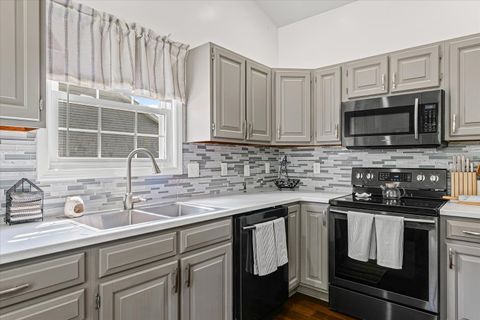 Tiny photo for 1204 Edgeview Drive, Mahomet, IL 61853 (MLS # 12440318)