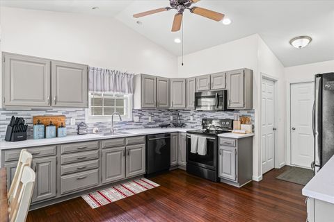 Tiny photo for 1204 Edgeview Drive, Mahomet, IL 61853 (MLS # 12440318)