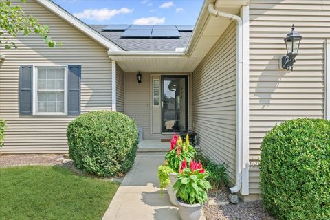 Tiny photo for 1204 Edgeview Drive, Mahomet, IL 61853 (MLS # 12440318)