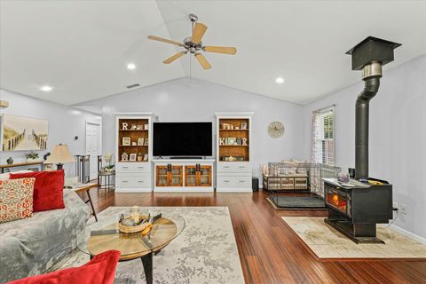 Tiny photo for 1204 Edgeview Drive, Mahomet, IL 61853 (MLS # 12440318)