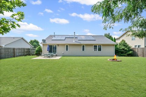 Tiny photo for 1204 Edgeview Drive, Mahomet, IL 61853 (MLS # 12440318)