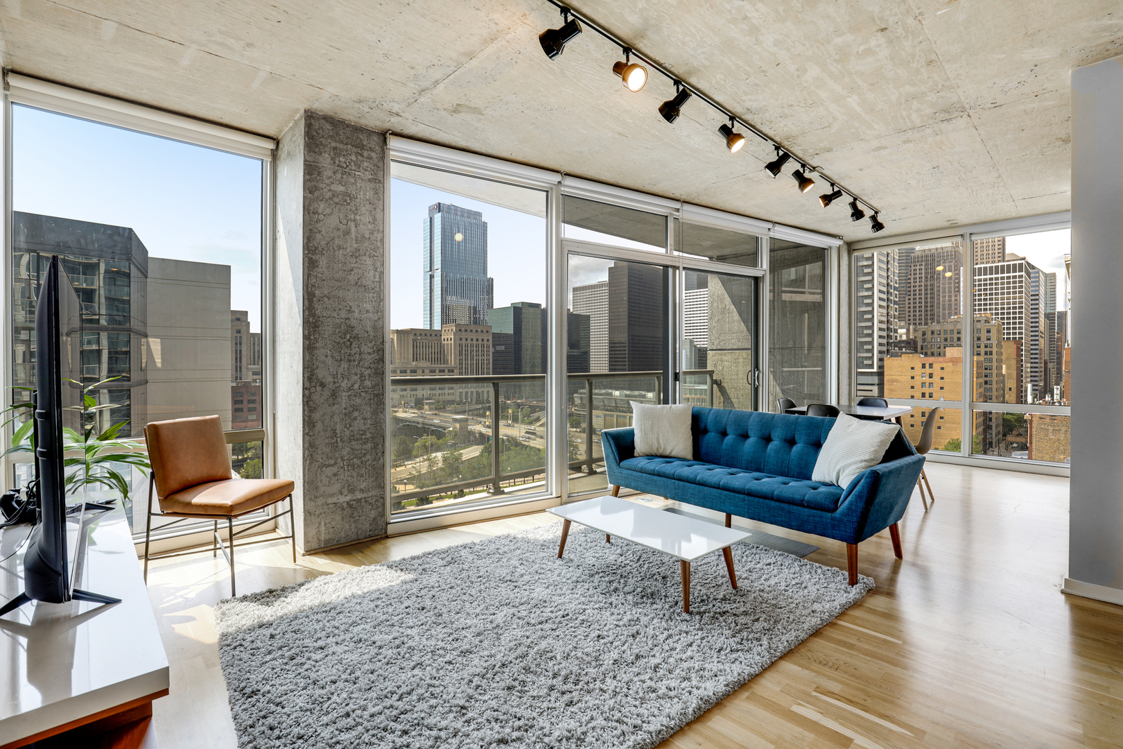 611 S Wells Street 1304