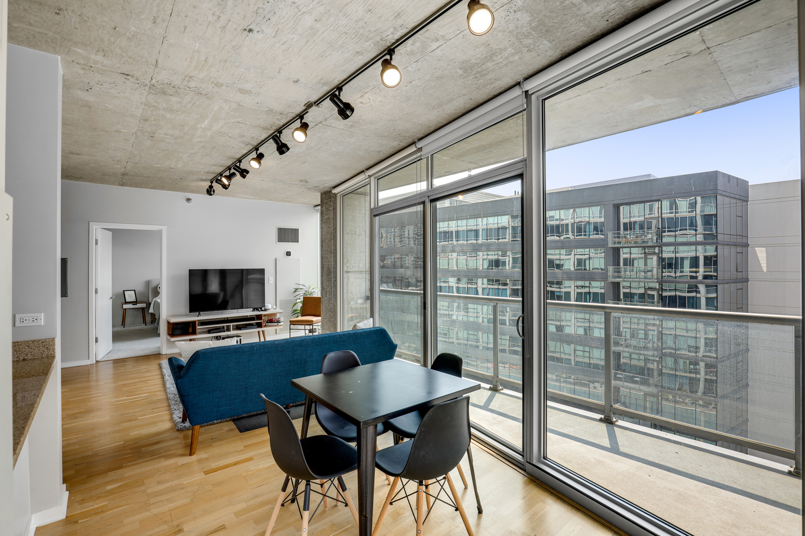 611 S Wells Street 1304