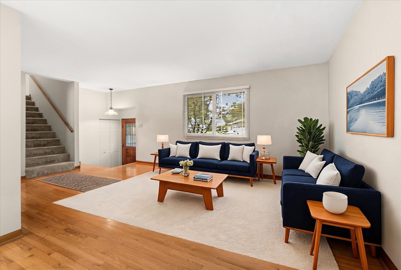 2S111 Lynn Court