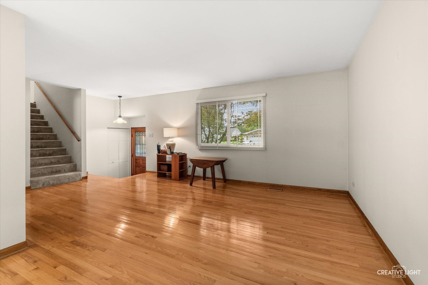 2S111 Lynn Court