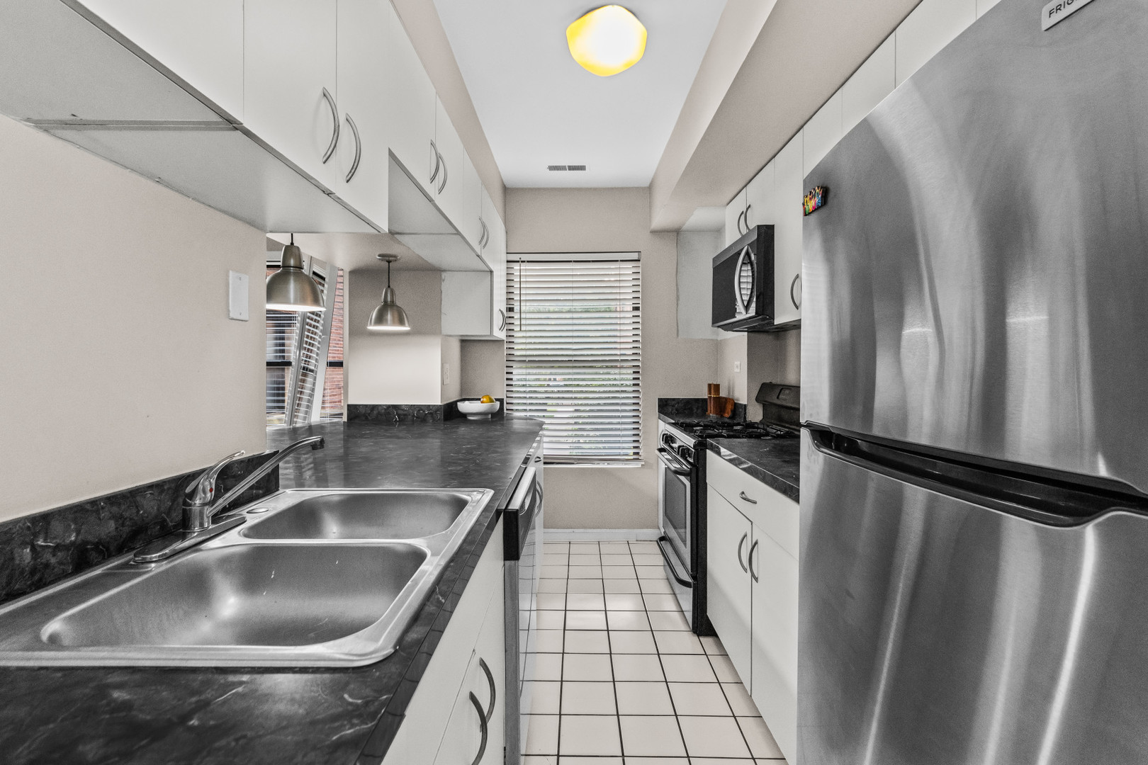 4527 S Drexel Boulevard 1W