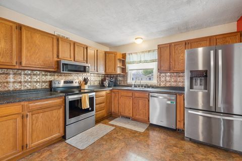 Tiny photo for 1822 Cody Street, Bettendorf, IA 52722 (MLS # 12617621)