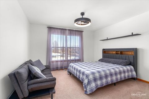 Tiny photo for 951 Canyon Trail Court, Yorkville, IL 60560 (MLS # 12563356)