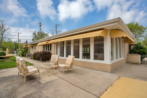 A home in Des Plaines