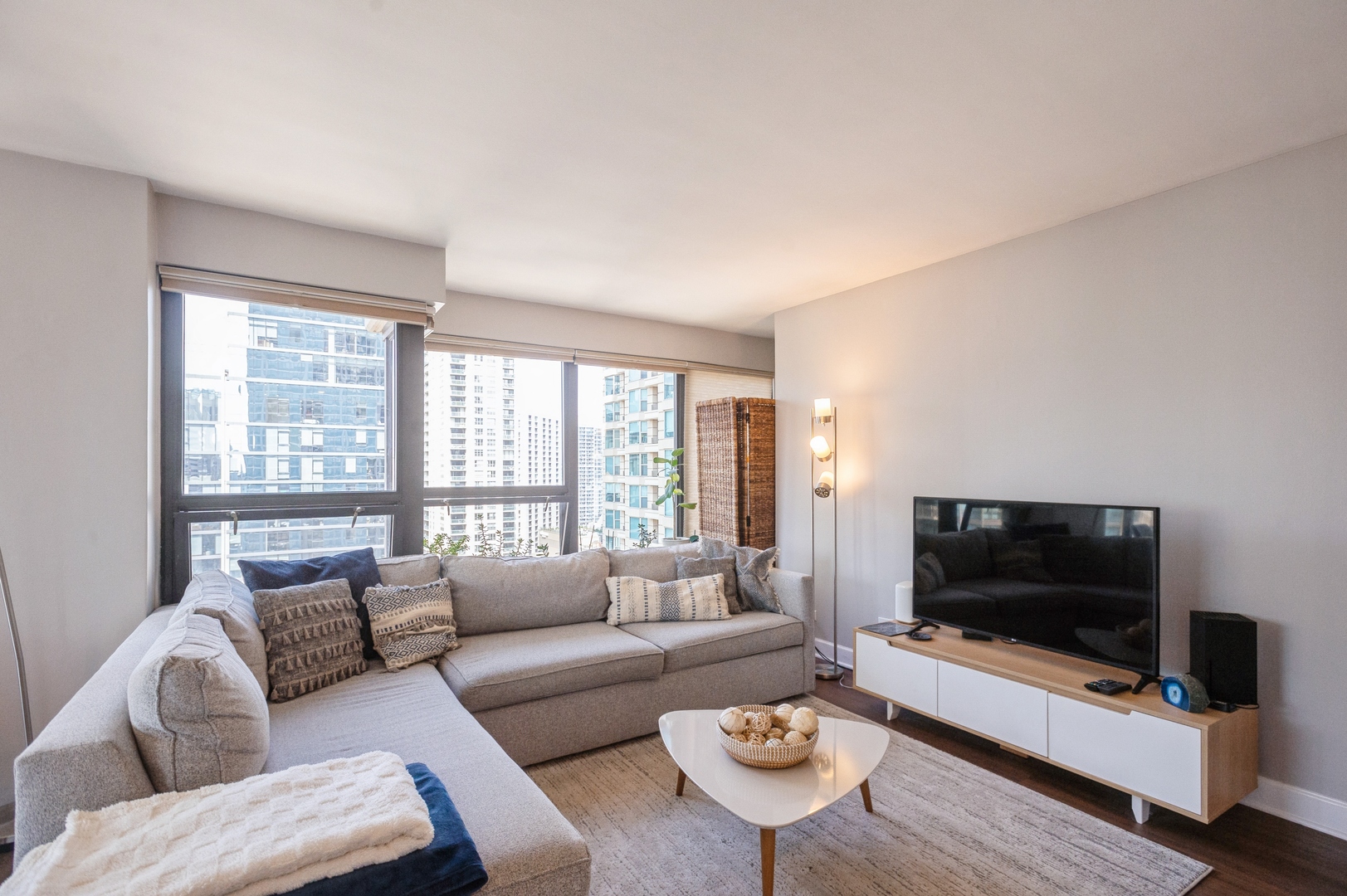 30 E Huron Street 2104