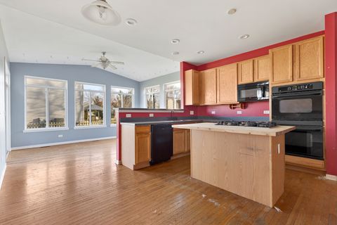 Tiny photo for 2440 Chopin Lane, Woodstock, IL 60098 (MLS # 12522936)