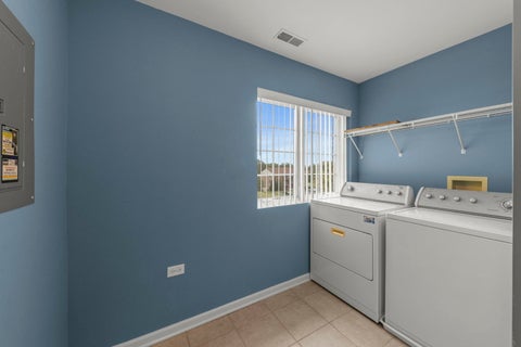 Tiny photo for 710 W 63rd Street #203, Westmont, IL 60559 (MLS # 12748316)