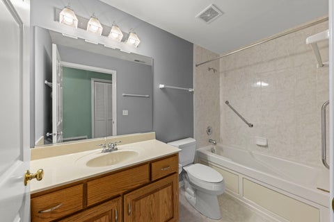 Tiny photo for 710 W 63rd Street #203, Westmont, IL 60559 (MLS # 12748316)