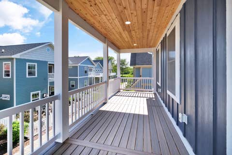 Tiny photo for 13 Great Loop West Drive, Ottawa, IL 61350 (MLS # 12652312)