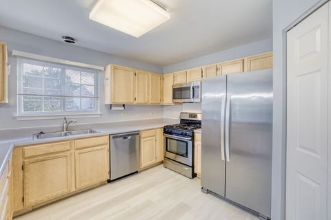 Tiny photo for Gurnee, IL 60031 (MLS # 12604854)