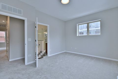Tiny photo for 2523 S CALUMET Avenue, Chicago, IL 60616 (MLS # 12619844)