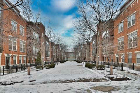 Tiny photo for 2523 S CALUMET Avenue, Chicago, IL 60616 (MLS # 12619844)