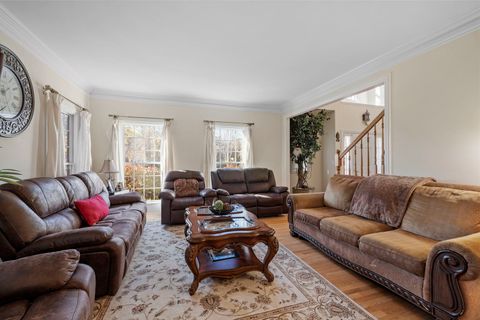 Tiny photo for 725 Heath Court, Westmont, IL 60559 (MLS # 12514089)
