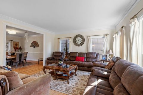 Tiny photo for 725 Heath Court, Westmont, IL 60559 (MLS # 12514089)