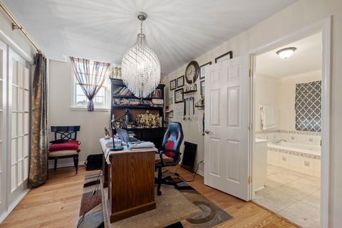 Tiny photo for 725 Heath Court, Westmont, IL 60559 (MLS # 12514089)