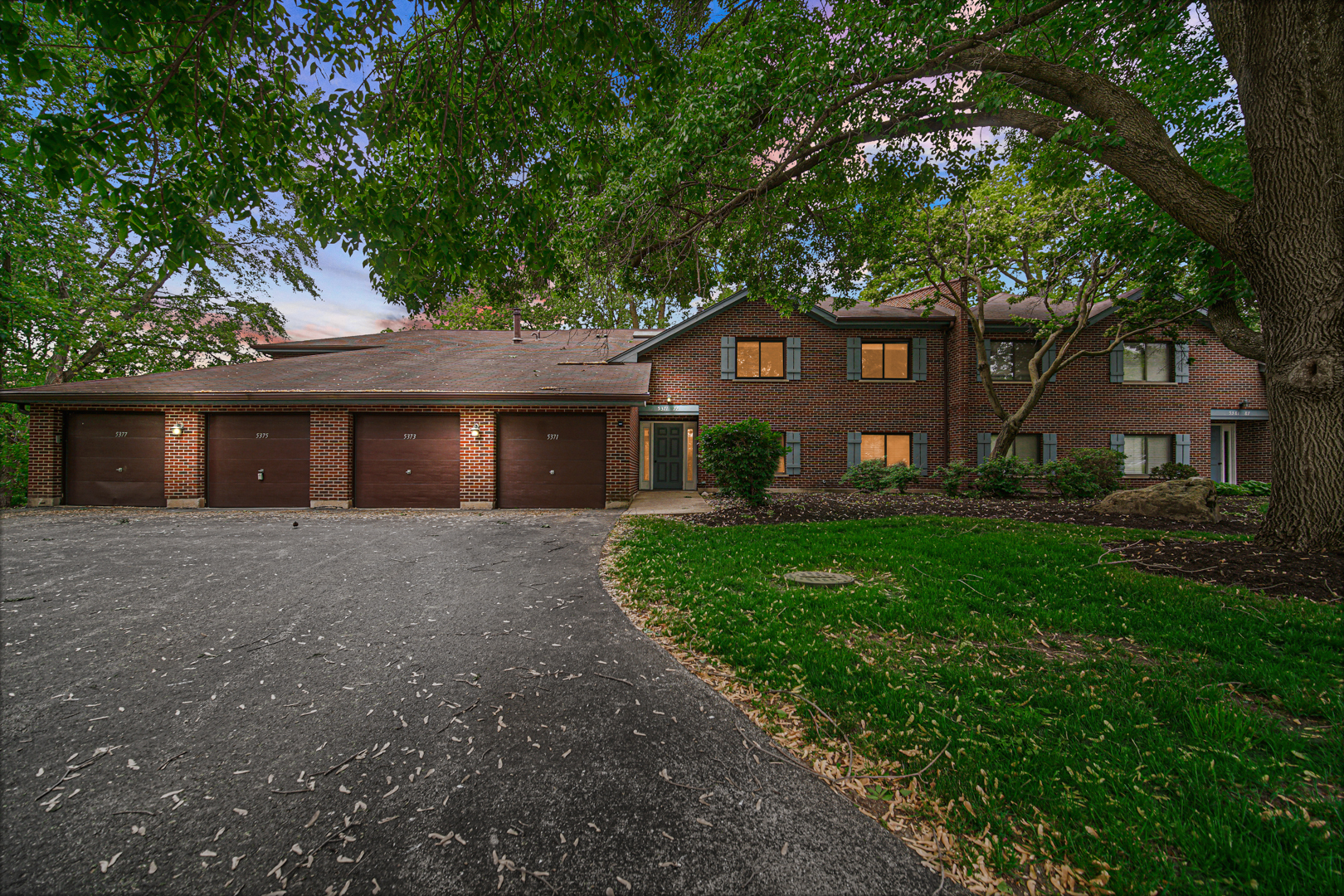 5375 Newport 2C Drive 2C