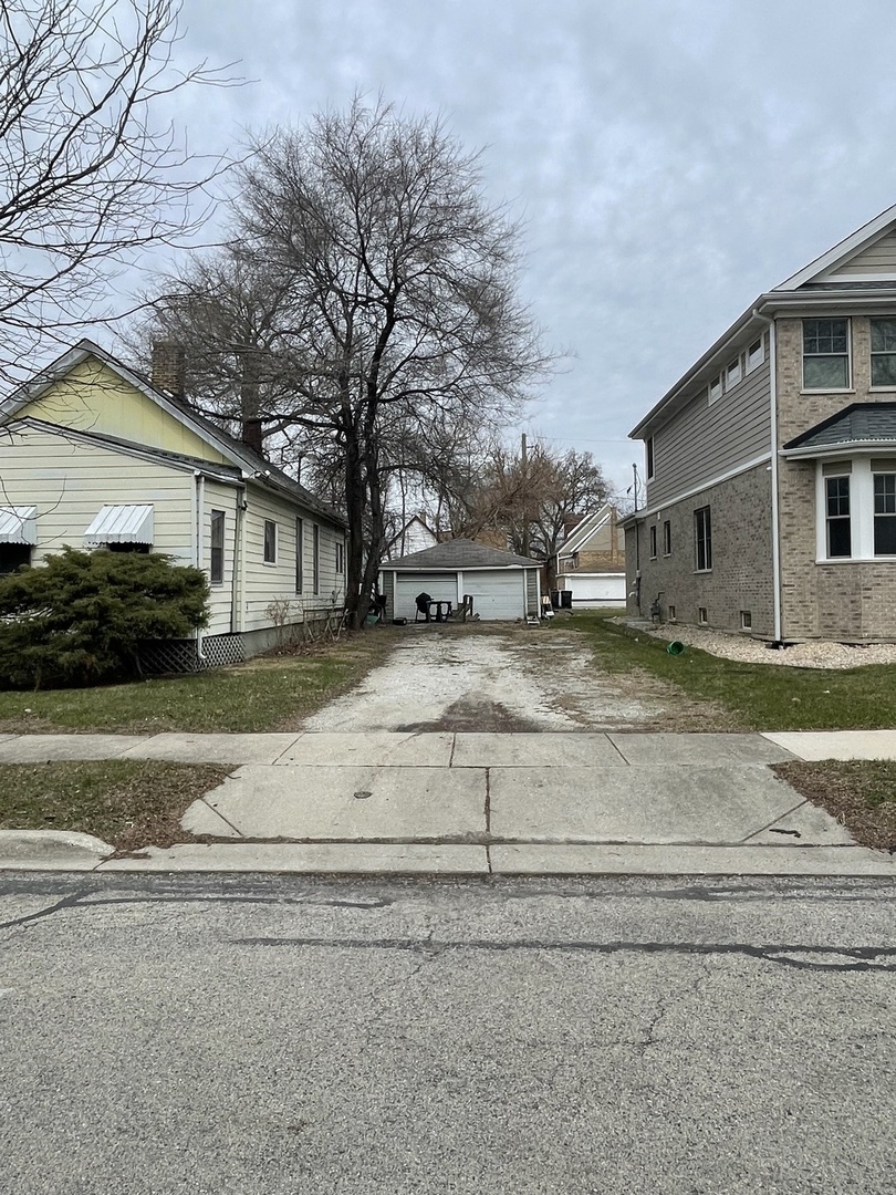 311 E Franklin Avenue