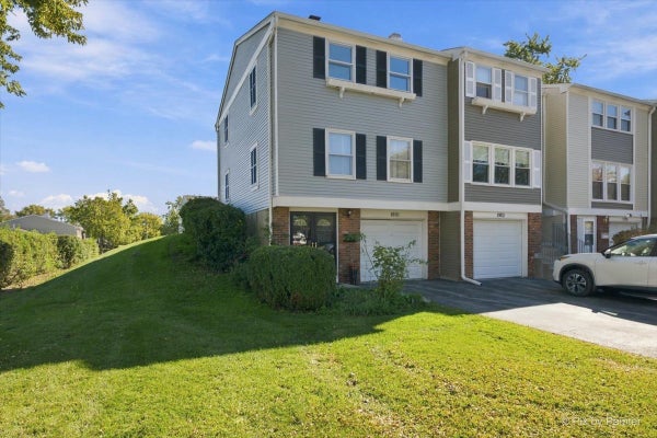 1901 RICHMOND CT # 1901, SCHAUMBURG, IL 60194 - Image c9a69a9cd5d1d7fa02ddf4f4054ea5e9/3826922101