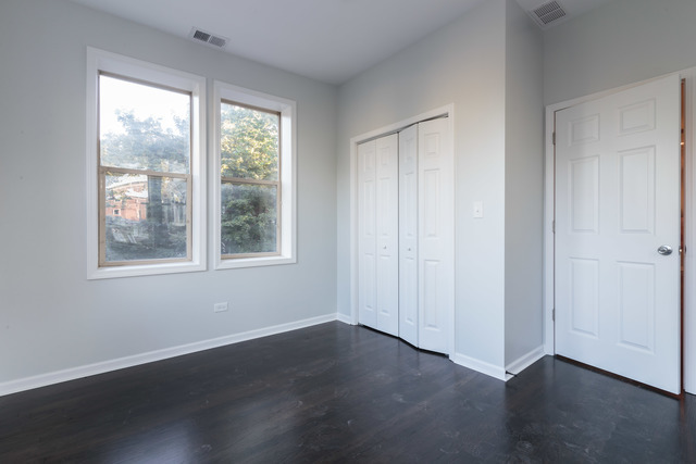 5134 N Oakley Avenue 2F