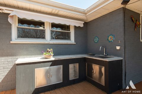 Tiny photo for 900 TOMAWADEE Drive, Park Ridge, IL 60068 (MLS # 12614312)