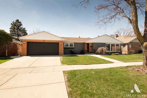 Tiny photo for 900 TOMAWADEE Drive, Park Ridge, IL 60068 (MLS # 12614312)