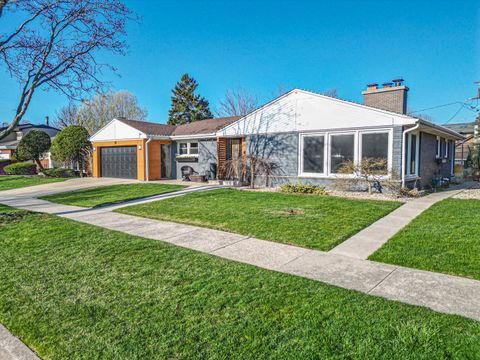 Tiny photo for 900 TOMAWADEE Drive, Park Ridge, IL 60068 (MLS # 12614312)