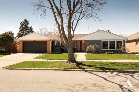 Tiny photo for 900 TOMAWADEE Drive, Park Ridge, IL 60068 (MLS # 12614312)