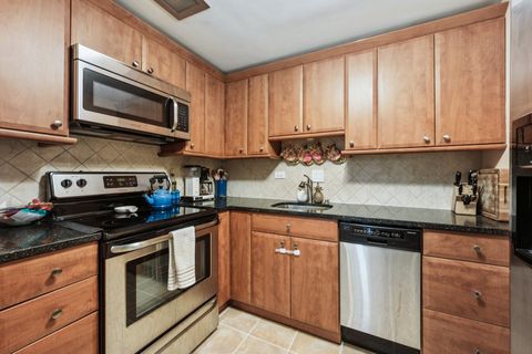 Tiny photo for 40 E DELAWARE Place #904, Chicago, IL 60611 (MLS # 12489707)