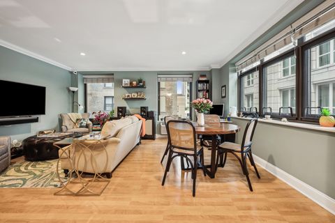 Tiny photo for 40 E DELAWARE Place #904, Chicago, IL 60611 (MLS # 12489707)