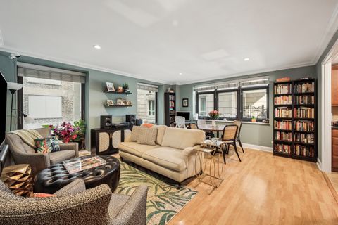 Tiny photo for 40 E DELAWARE Place #904, Chicago, IL 60611 (MLS # 12489707)