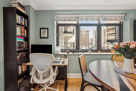 Tiny photo for 40 E DELAWARE Place #904, Chicago, IL 60611 (MLS # 12489707)