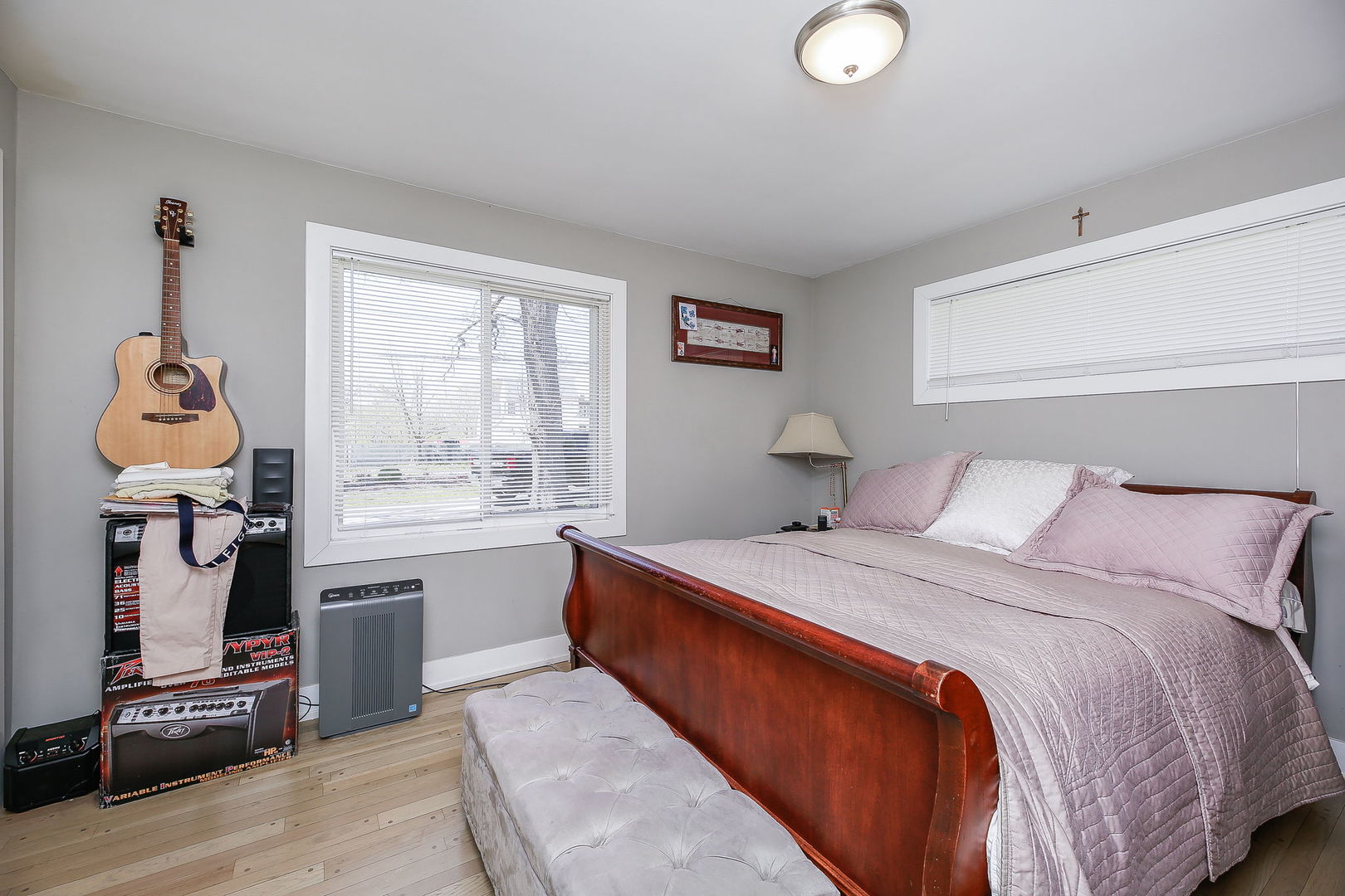 Oak Brook, Illinois 60523, United States, 3 Bedrooms Bedrooms, ,2 BathroomsBathrooms,Residential,Active,236840