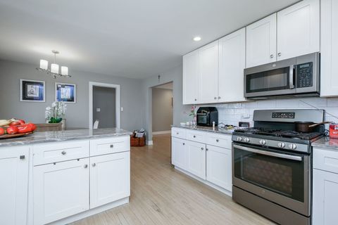 Tiny photo for 3309 York Road, Oak Brook, IL 60523 (MLS # 12508348)