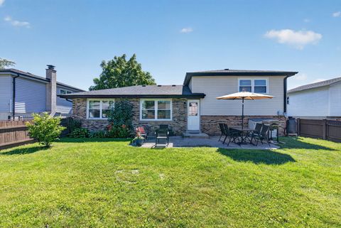 Tiny photo for 17830 65th Avenue, Tinley Park, IL 60477 (MLS # 12662302)