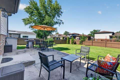 Tiny photo for 17830 65th Avenue, Tinley Park, IL 60477 (MLS # 12662302)