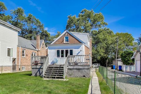 Tiny photo for 5916 N Avondale Avenue, Chicago, IL 60631 (MLS # 12501548)