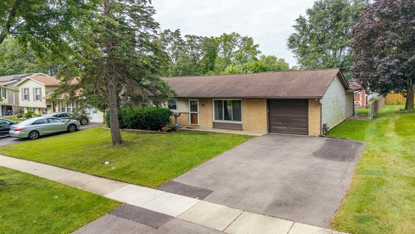 7870 ASBURY CIR S, HANOVER PARK, IL 60133 - Image c9afafe3dbf12a9e2c895f8022c5f708/1252557419