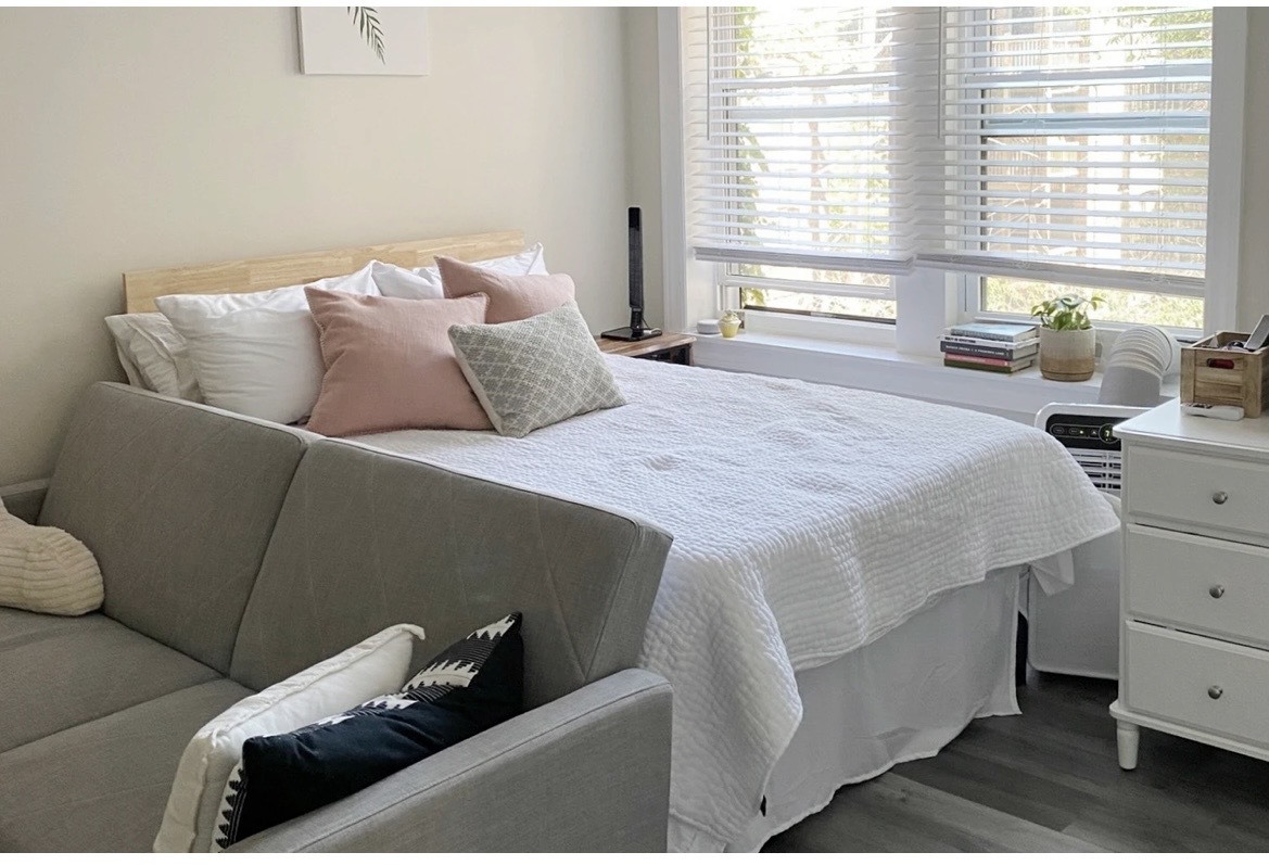 646 W Roscoe Avenue 1N