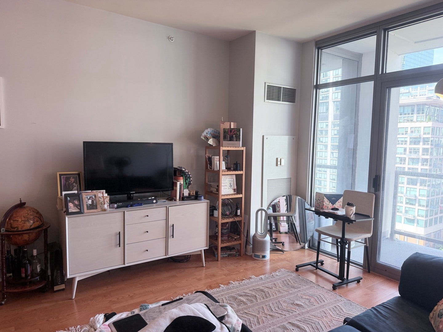 1235 S Prairie Avenue 1206