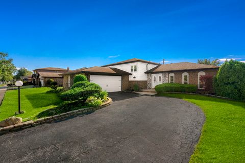 Photo of 306 S Blackstone Avenue, Glenwood, IL 60425 (MLS # 12462521)