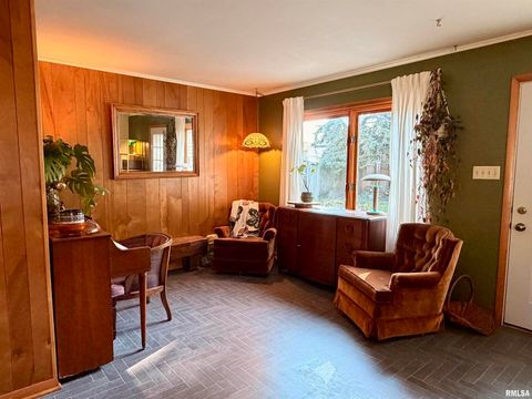 Tiny photo for 1043 14TH Avenue S, Clinton, IA 52732 (MLS # QC4269234)