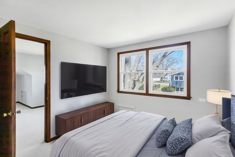 Tiny photo for 915 N Saratoga Drive, Palatine, IL 60074 (MLS # 12481820)